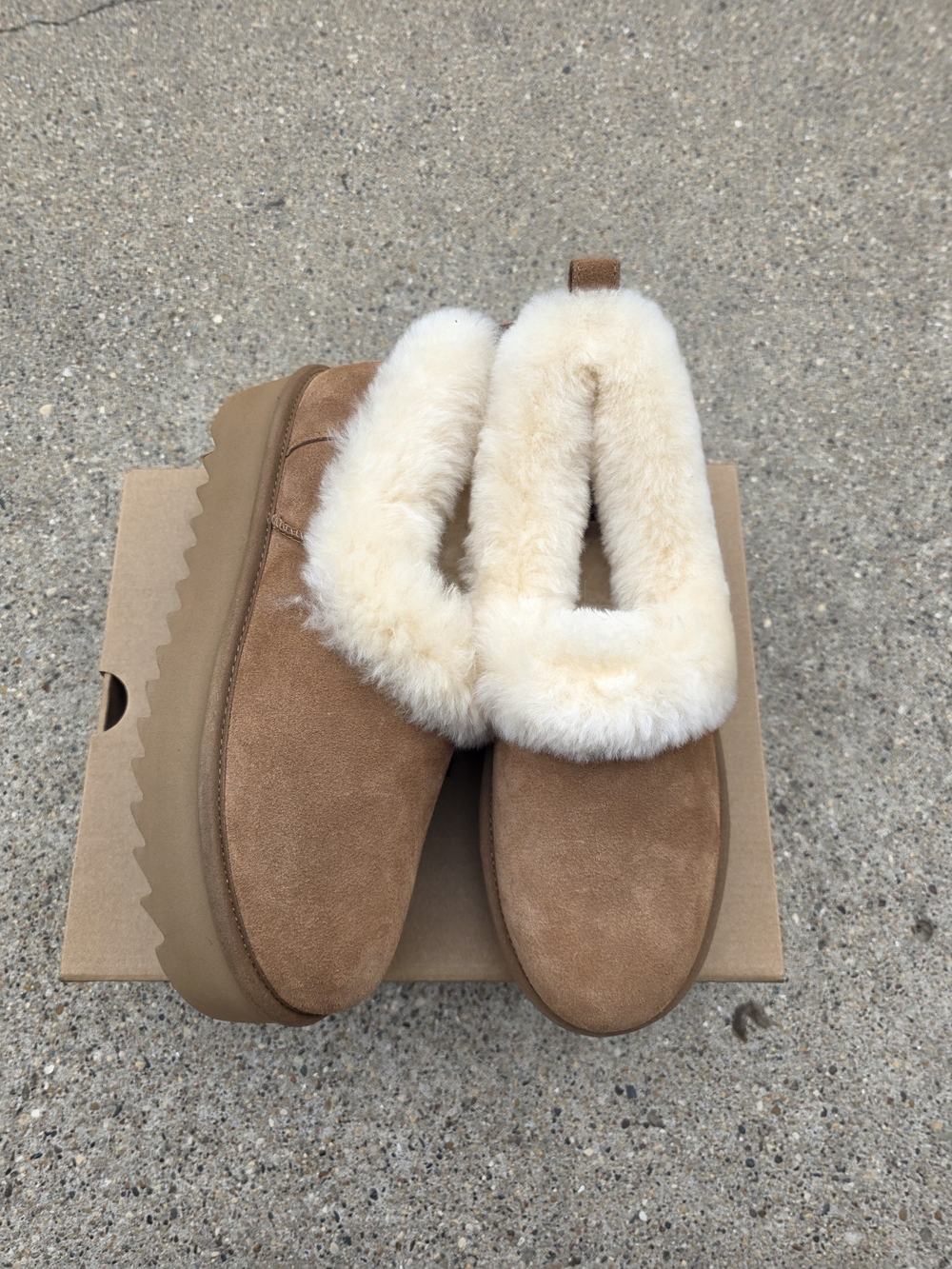 UGG Chestnut Suede Shearling-Lined Platform Slip-Ons Women Size 9